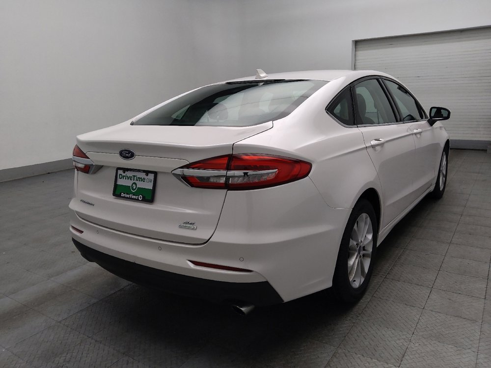 Used 2020 Ford Fusion SE image 9