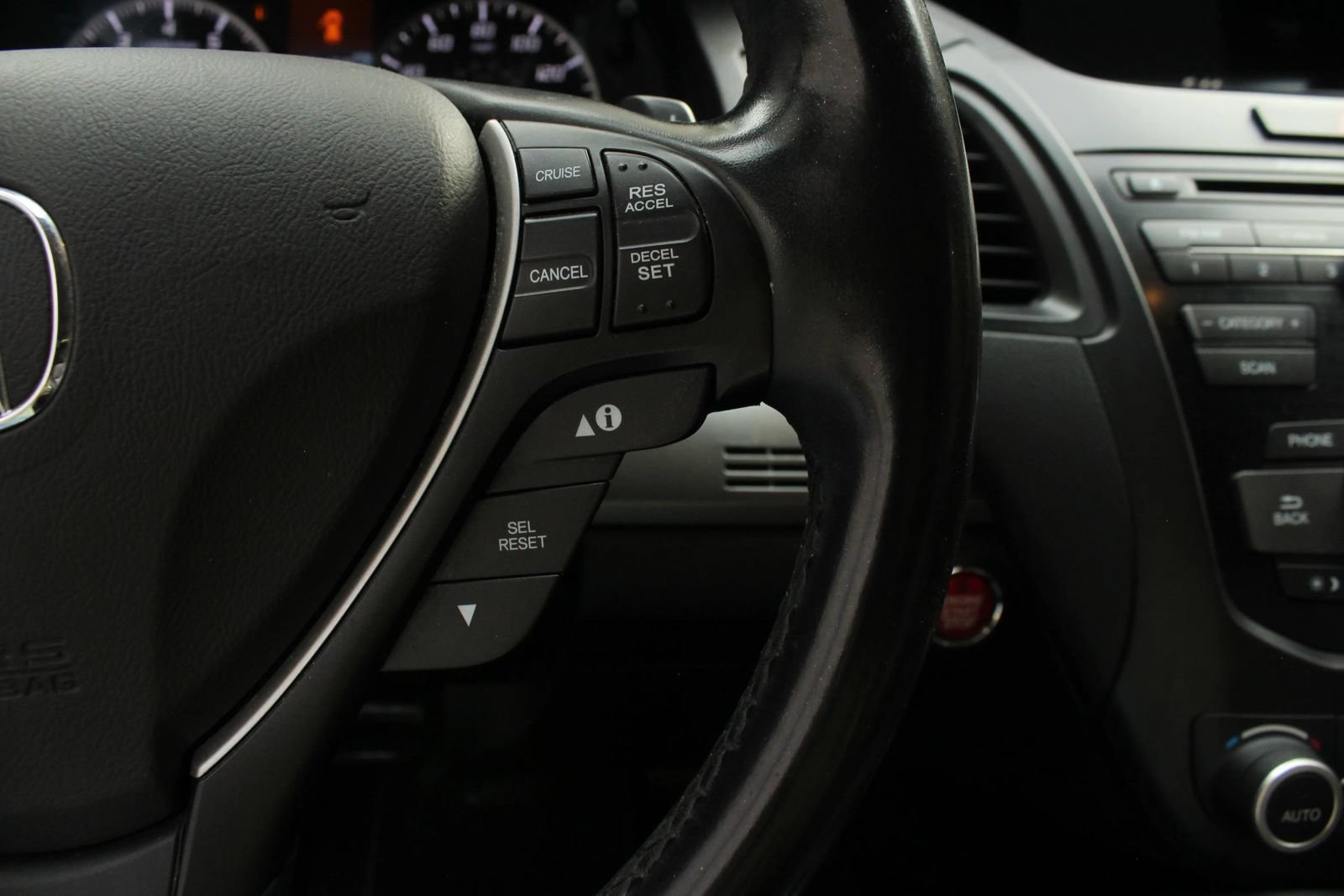 Used 2018 Acura RDX AWD image 32