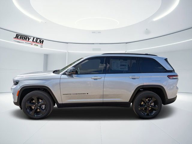 New 2025 Jeep Grand Cherokee Limited w/ Black Appearance Package RWD image 6