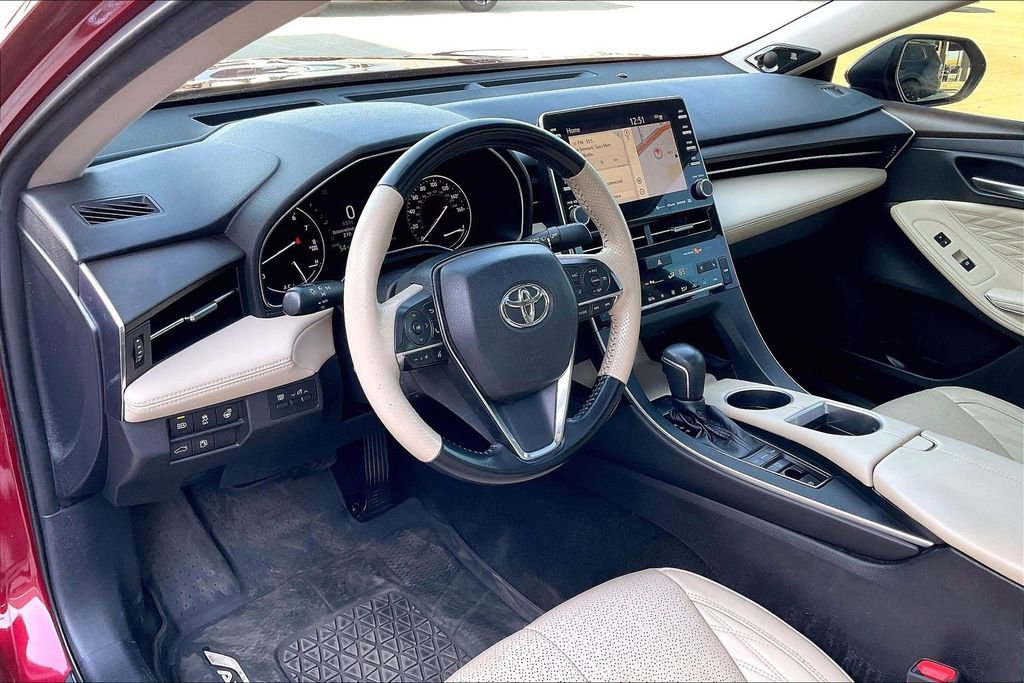 Used 2019 Toyota Avalon Limited w/ All Weather Liner Package FWD image 14
