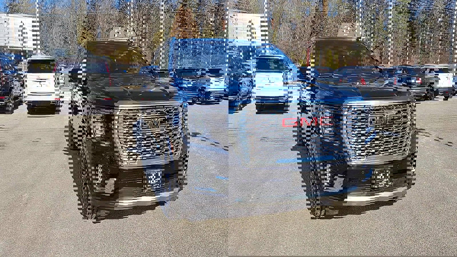 Certified 2023 GMC Yukon XL Denali image 3