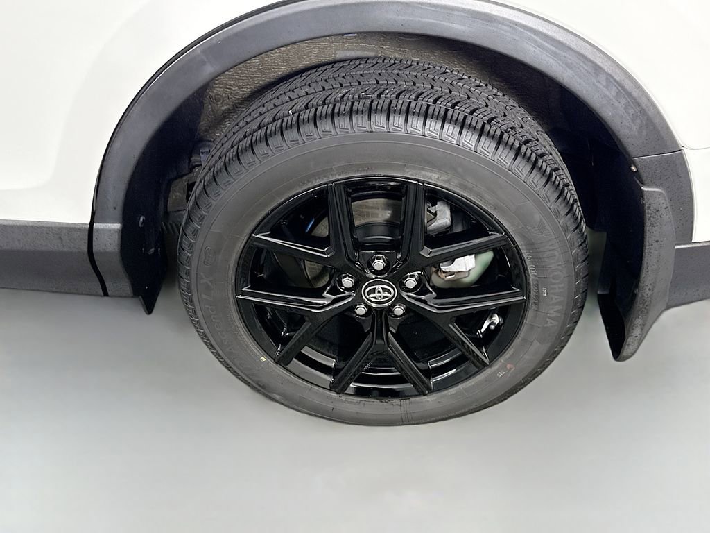Used 2017 Toyota RAV4 SE w/ Advanced Technology Package image 35