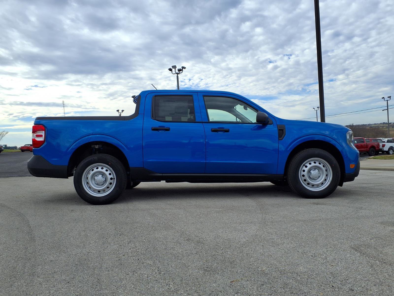 New 2026 Ford Maverick XL image 4