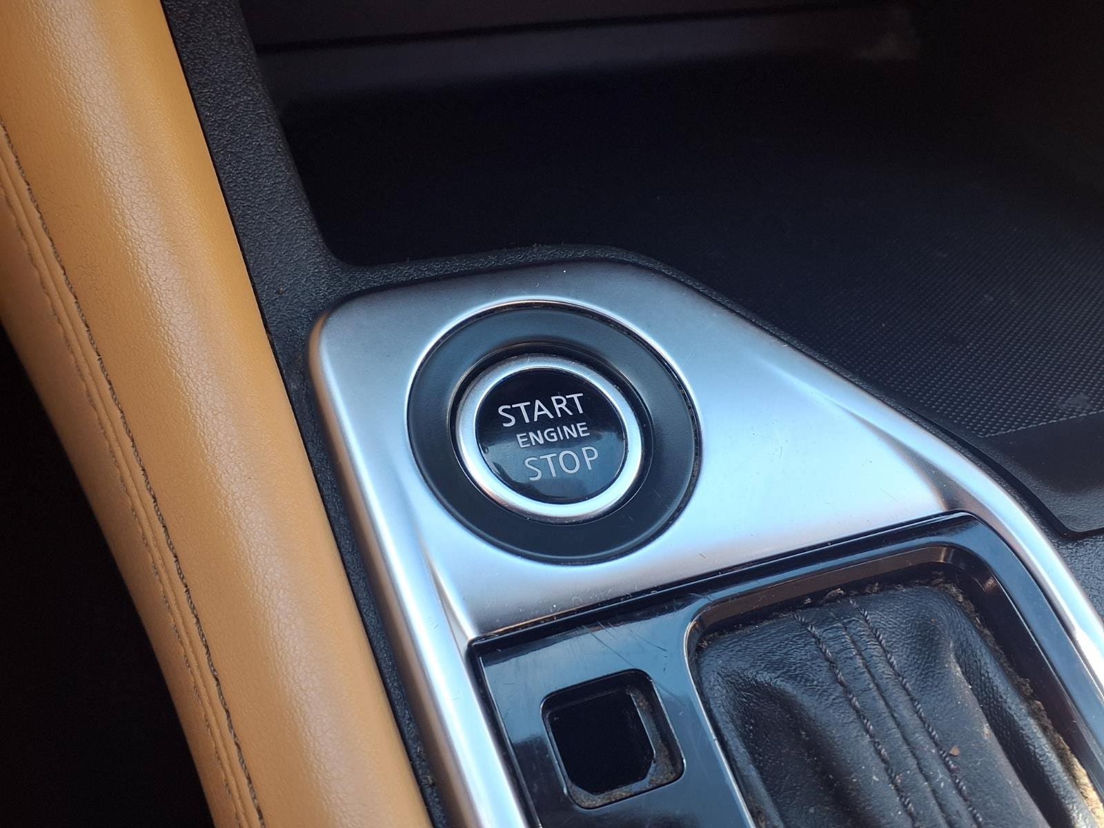 Used 2020 Nissan Sentra SV w/ SV Premium Package FWD image 25