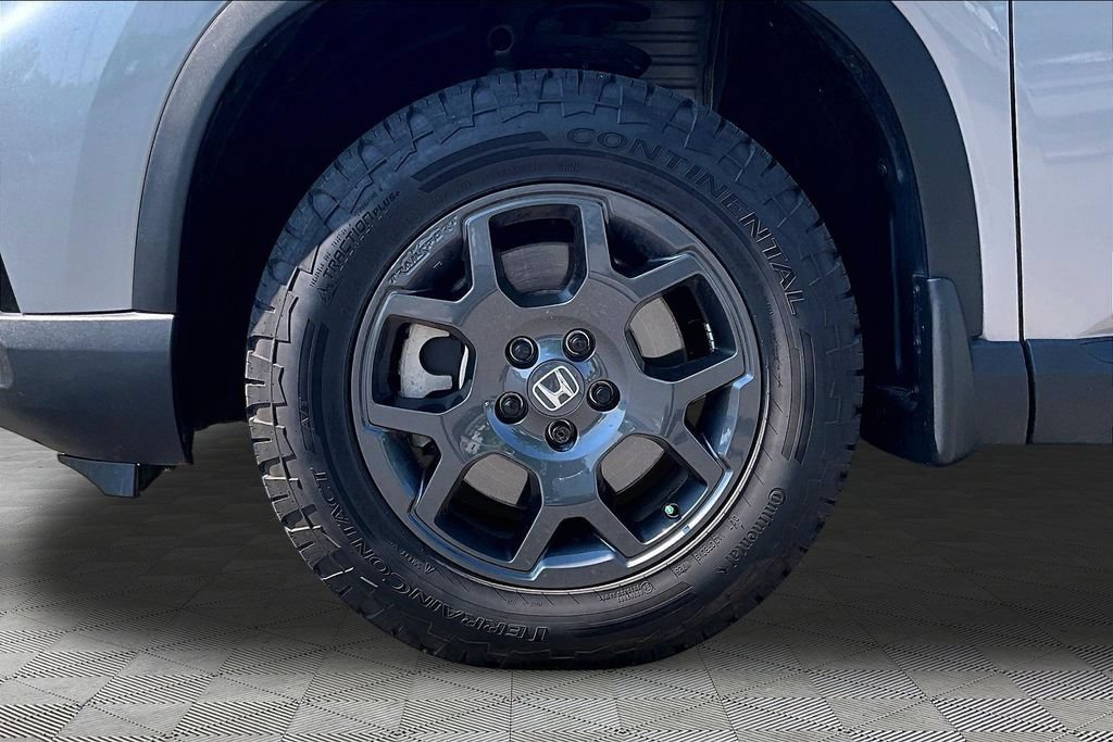 Certified 2025 Honda Pilot TrailSport image 23