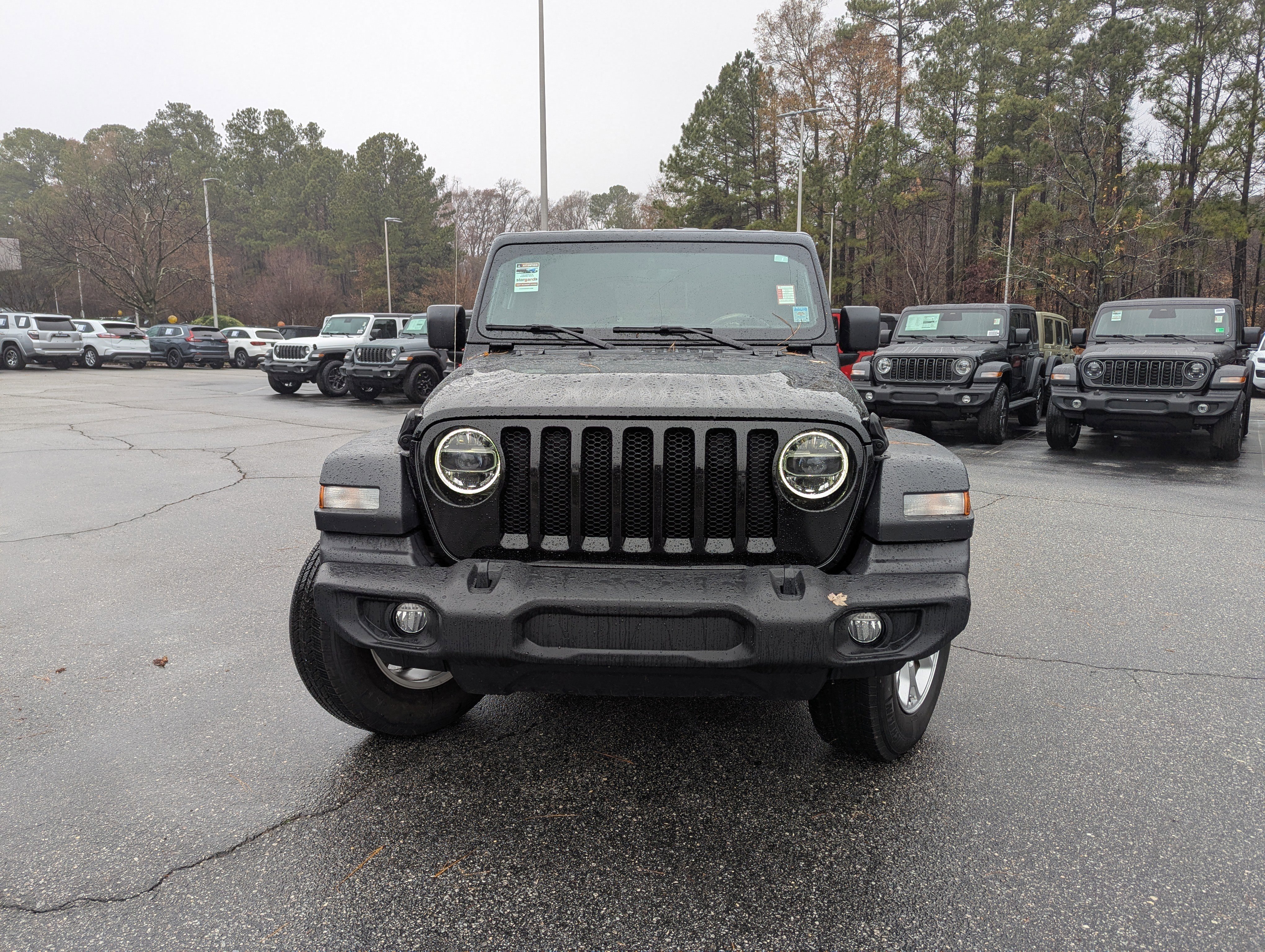 Used 2021 Jeep Wrangler Islander video 2