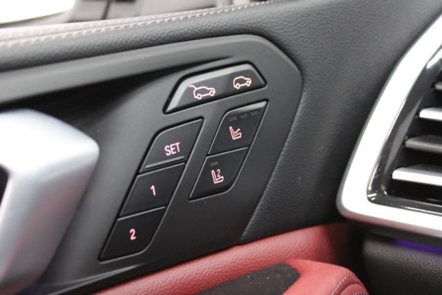 Used 2020 BMW X6 M50i AWD/4WD image 34