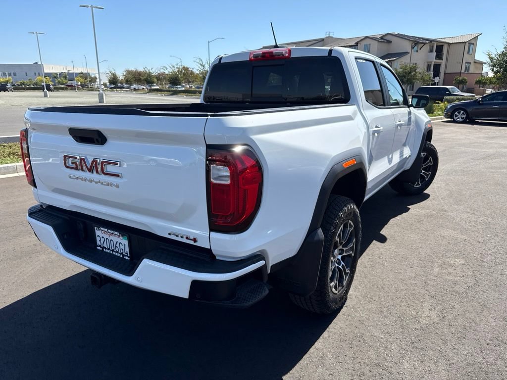 Used 2025 GMC Canyon AT4 AWD/4WD image 4
