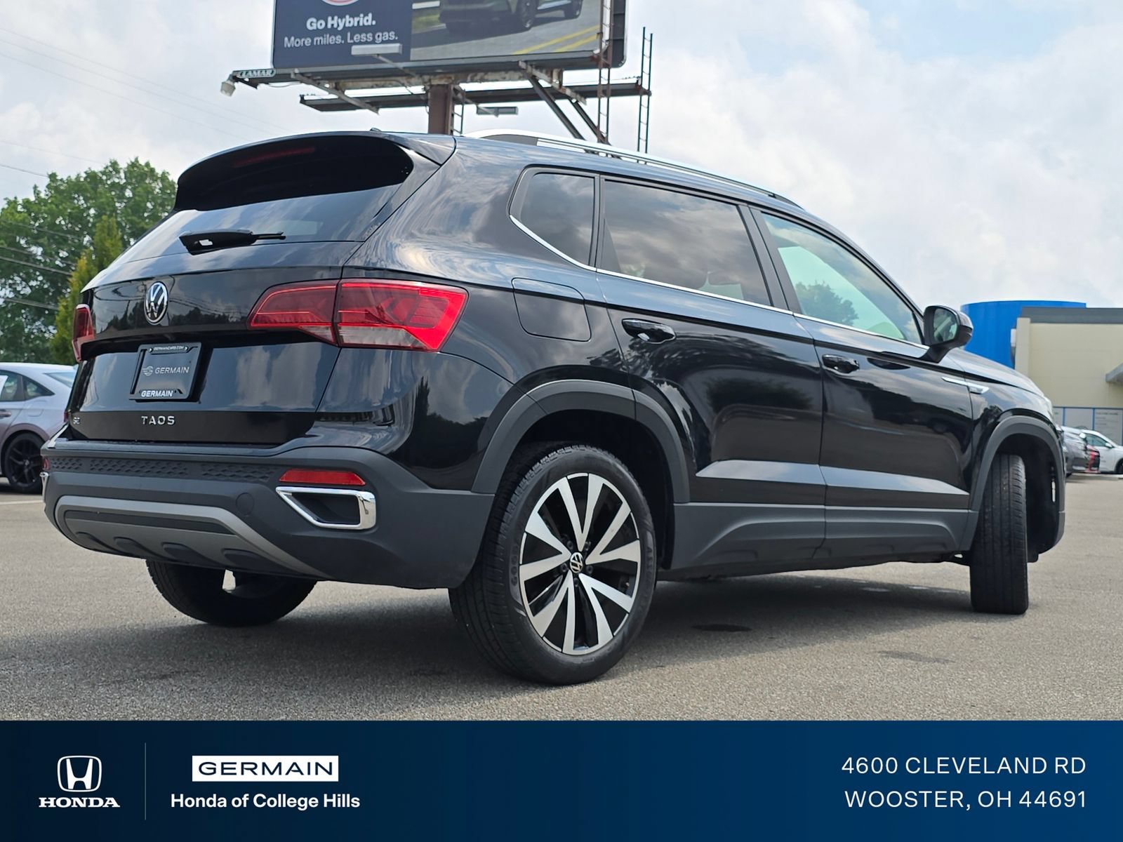 Used 2024 Volkswagen Taos SE FWD image 17