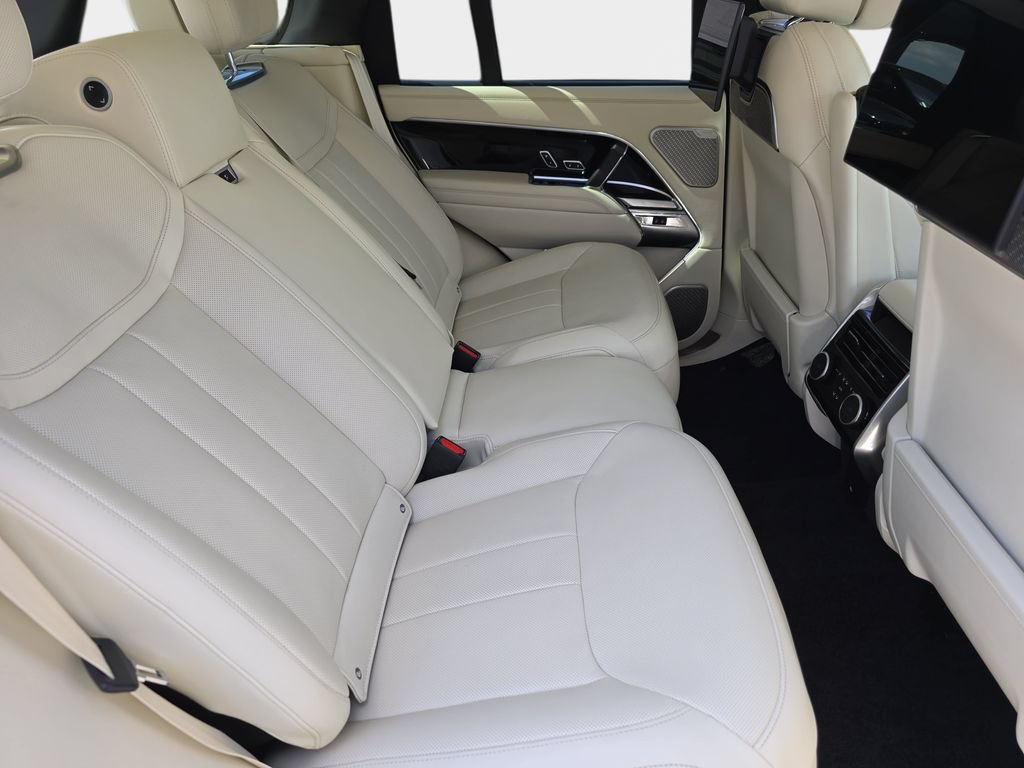 Used 2024 Land Rover Range Rover Autobiography AWD/4WD image 11