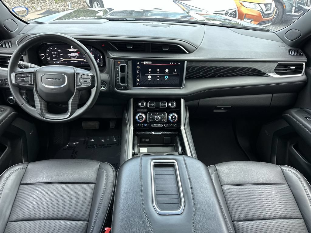Used 2023 GMC Yukon Denali RWD image 13