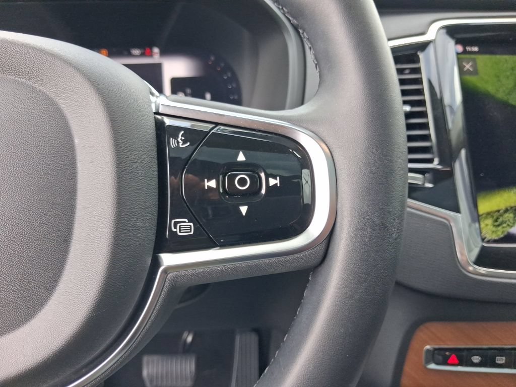 Used 2024 Volvo XC90 B5 Plus AWD/4WD image 20