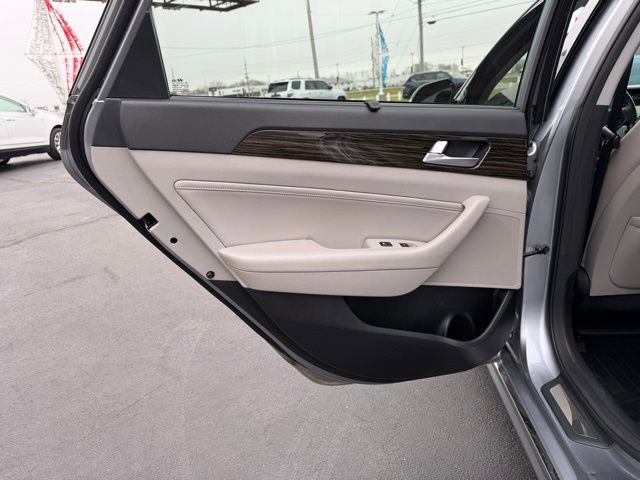 Used 2016 Hyundai Sonata Limited w/ Option Group 02 image 20