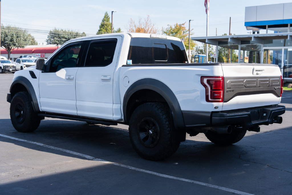 Used 2018 Ford F150 Raptor w/ Equipment Group 802A Luxury AWD/4WD image 4