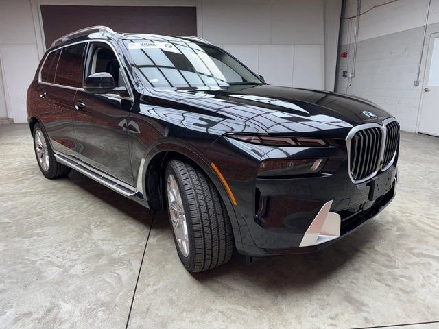 Certified 2025 BMW X7 xDrive40i w/ Premium Package image 7