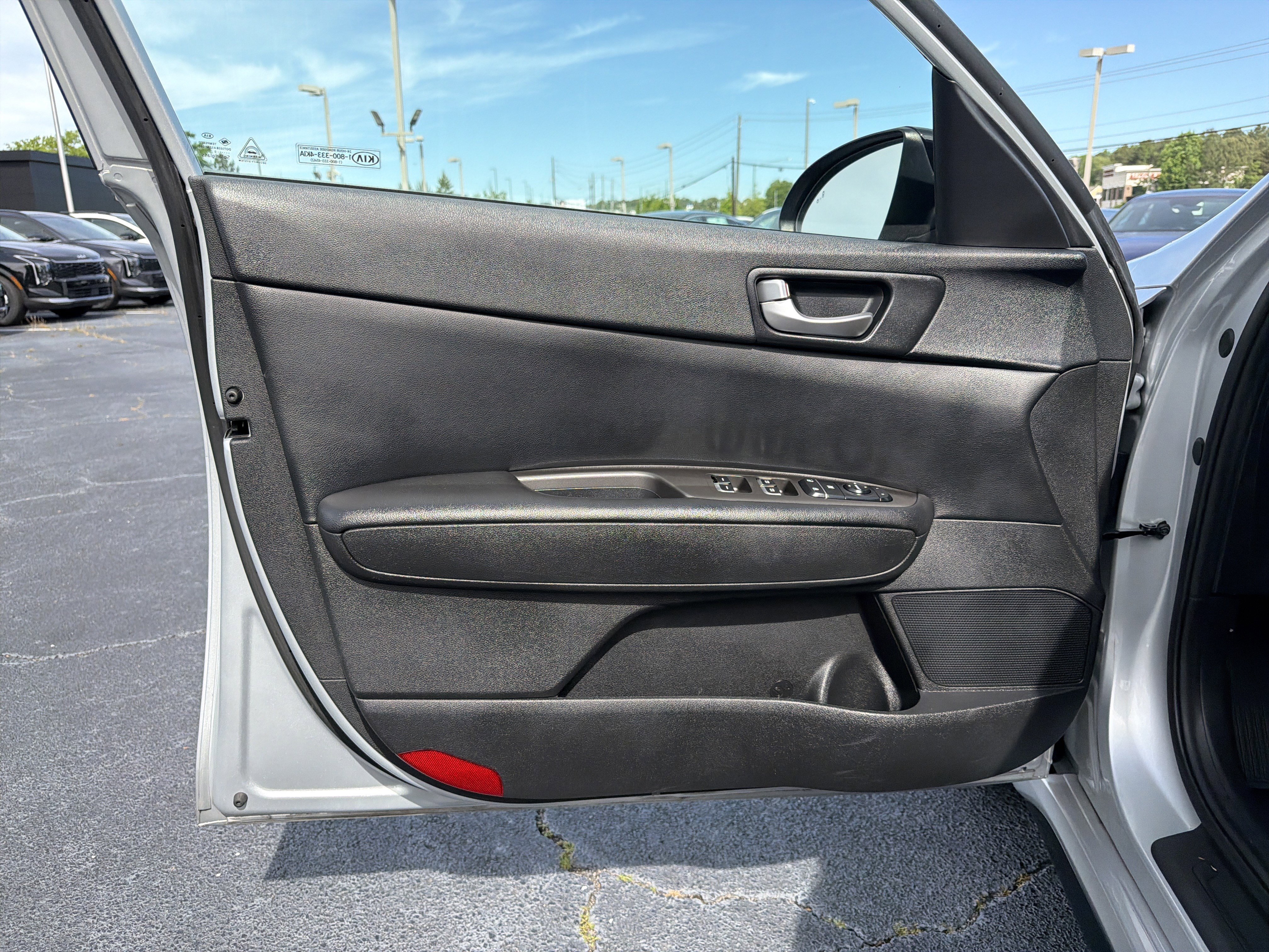 Used 2020 Kia Optima SE FWD image 8