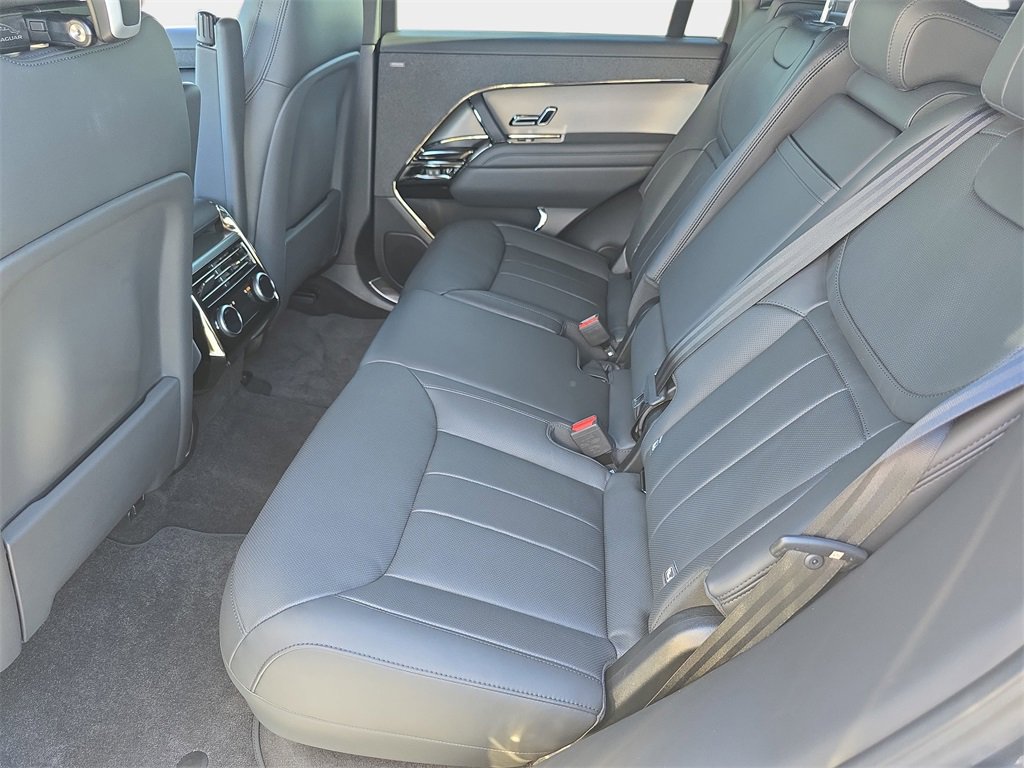 Certified 2025 Land Rover Range Rover Sport Dynamic SE image 15