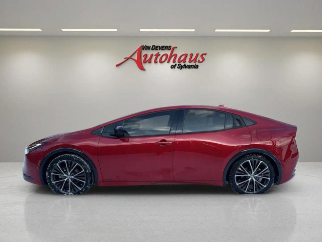 Used 2023 Toyota Prius XLE image 5