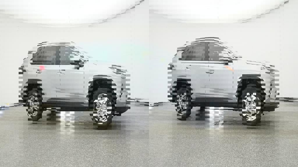 New 2025 Toyota RAV4 XLE image 28