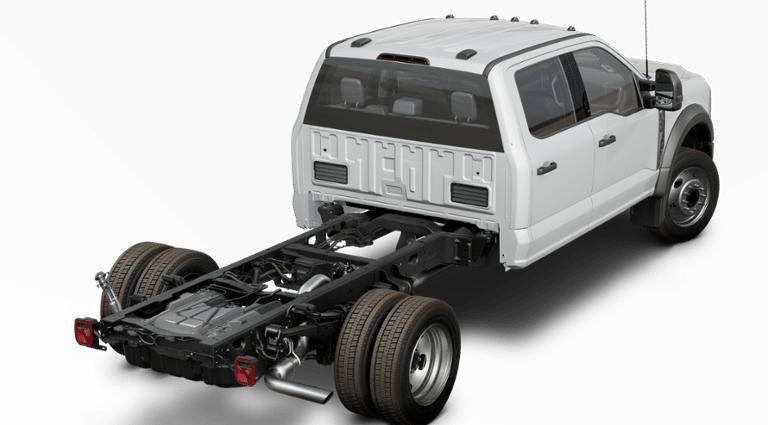 New 2025 Ford F550 4x4 Crew Cab image 3