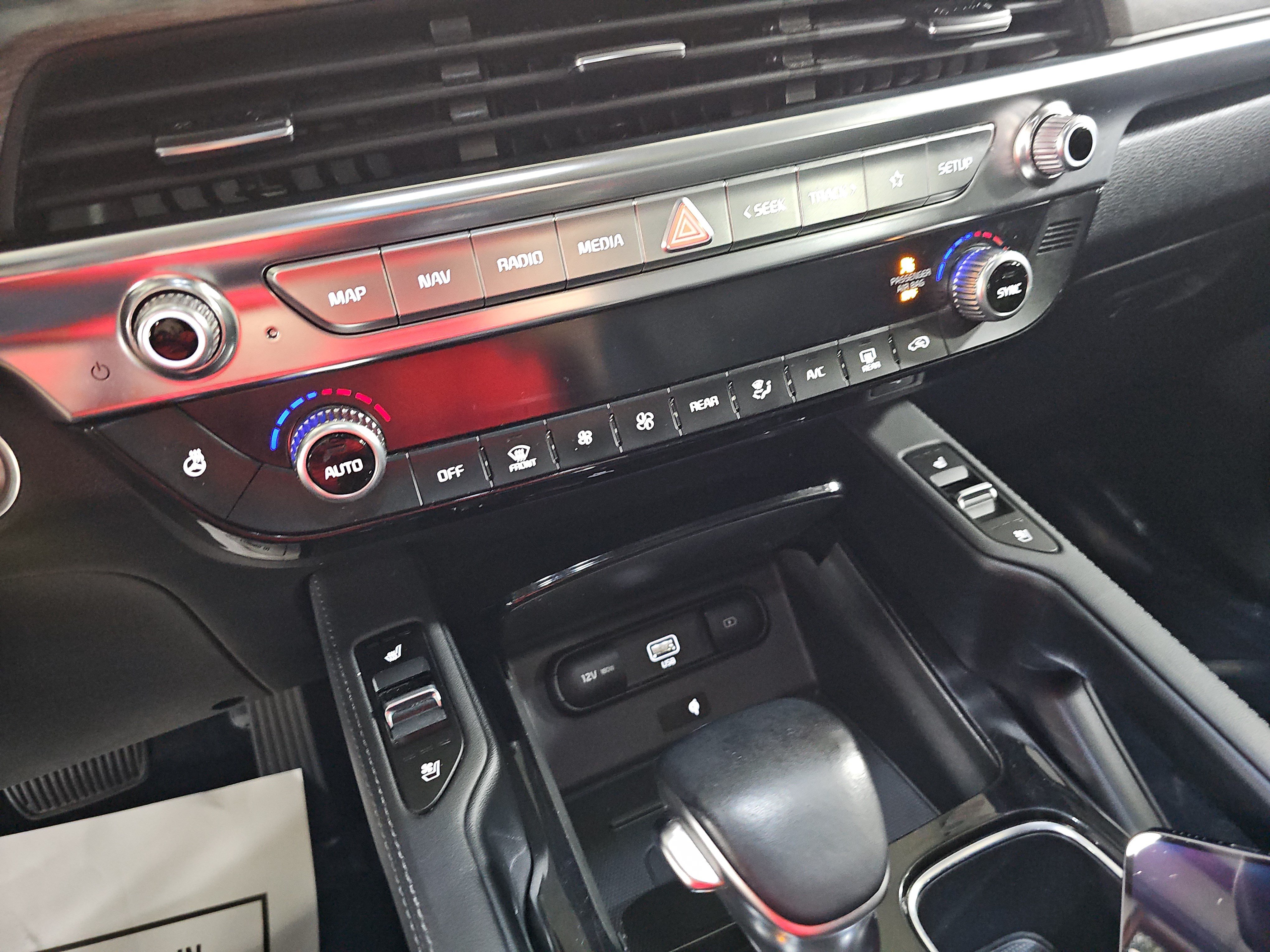 Used 2020 Kia Telluride EX w/ EX Premium Package AWD/4WD image 21