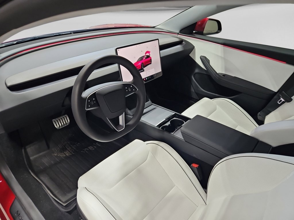 Used 2025 Tesla Model 3 Performance AWD/4WD image 16