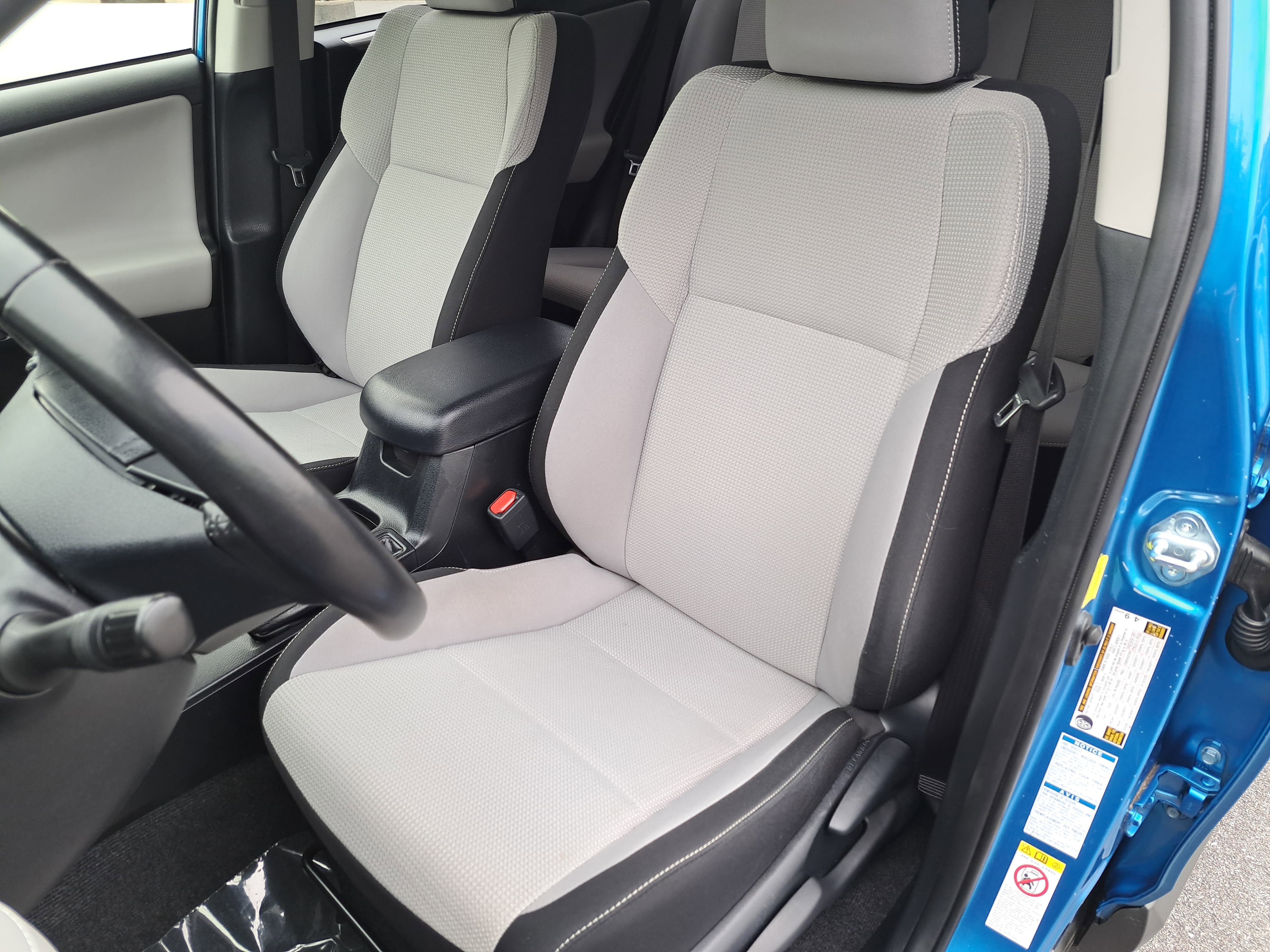 Used 2017 Toyota RAV4 XLE w/ Plus Special Value Package AWD/4WD image 14