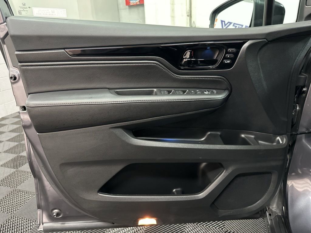 Used 2024 Honda Odyssey Touring image 18