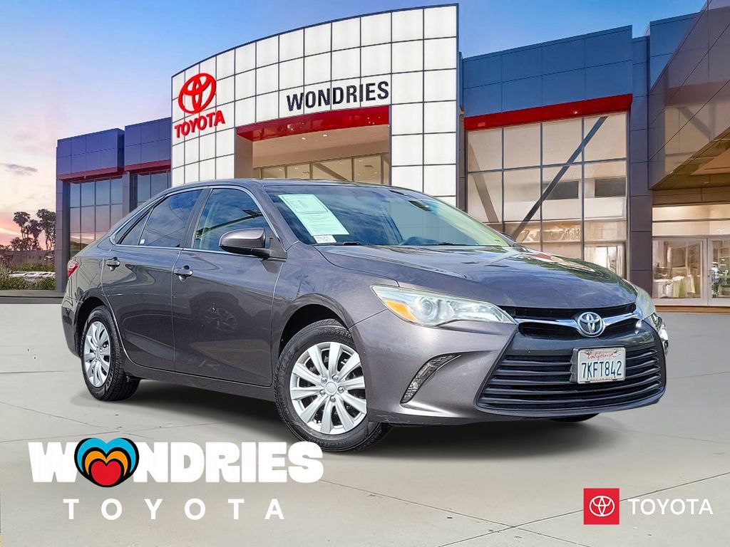 Used 2015 Toyota Camry LE FWD image 1