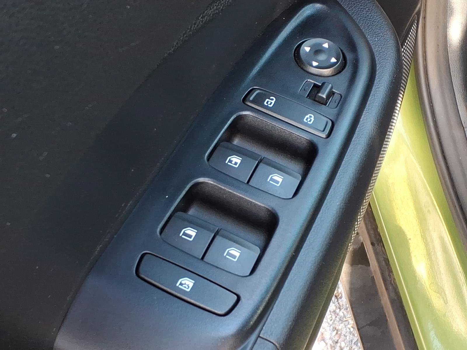 Used 2022 Hyundai Venue SE FWD image 22