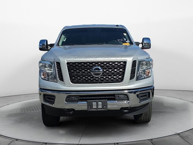 Used 2019 Nissan Titan SV w/ SV Convenience Package AWD/4WD image 8