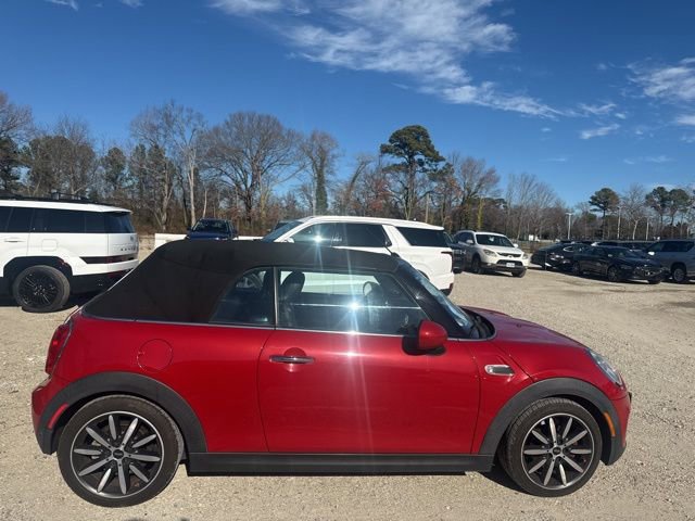 Used 2018 MINI Cooper Convertible image 11