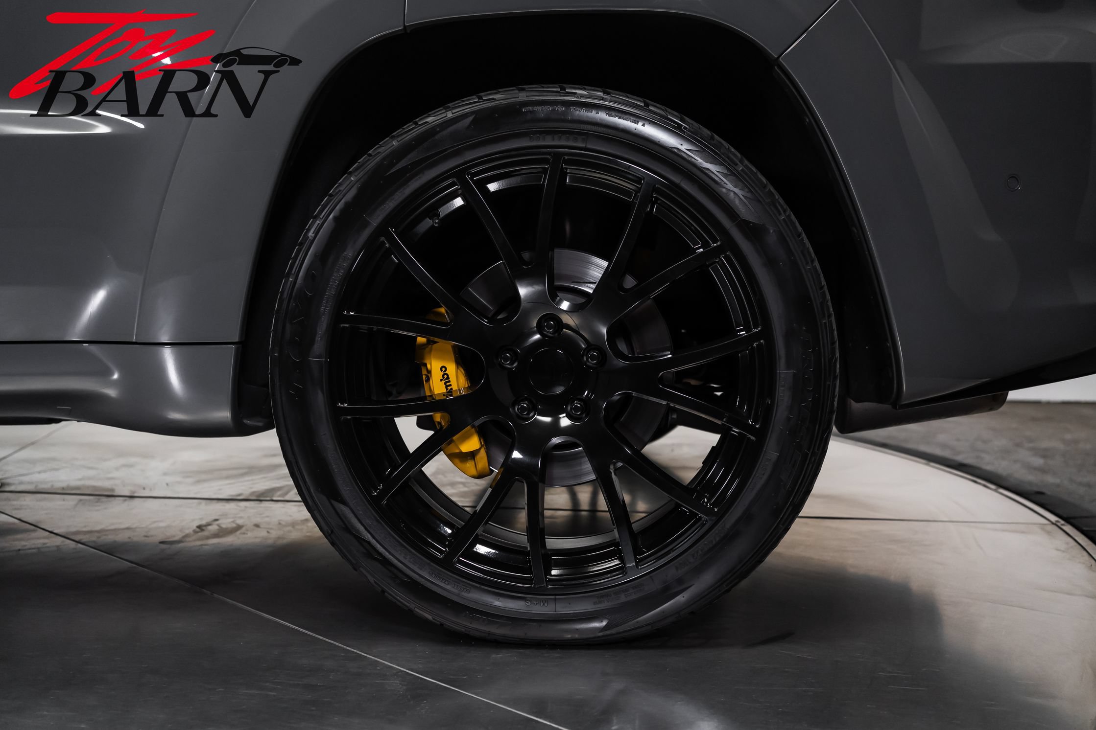 Used 2021 Jeep Grand Cherokee Trackhawk AWD/4WD image 17