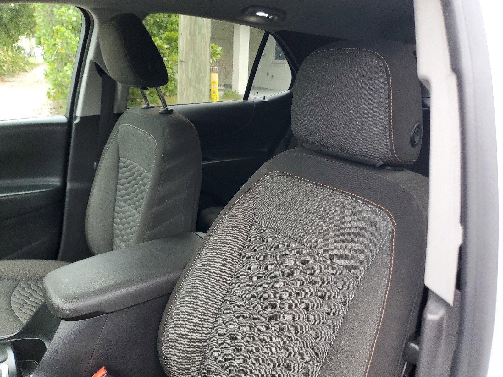 Used 2020 Chevrolet Equinox LT image 18