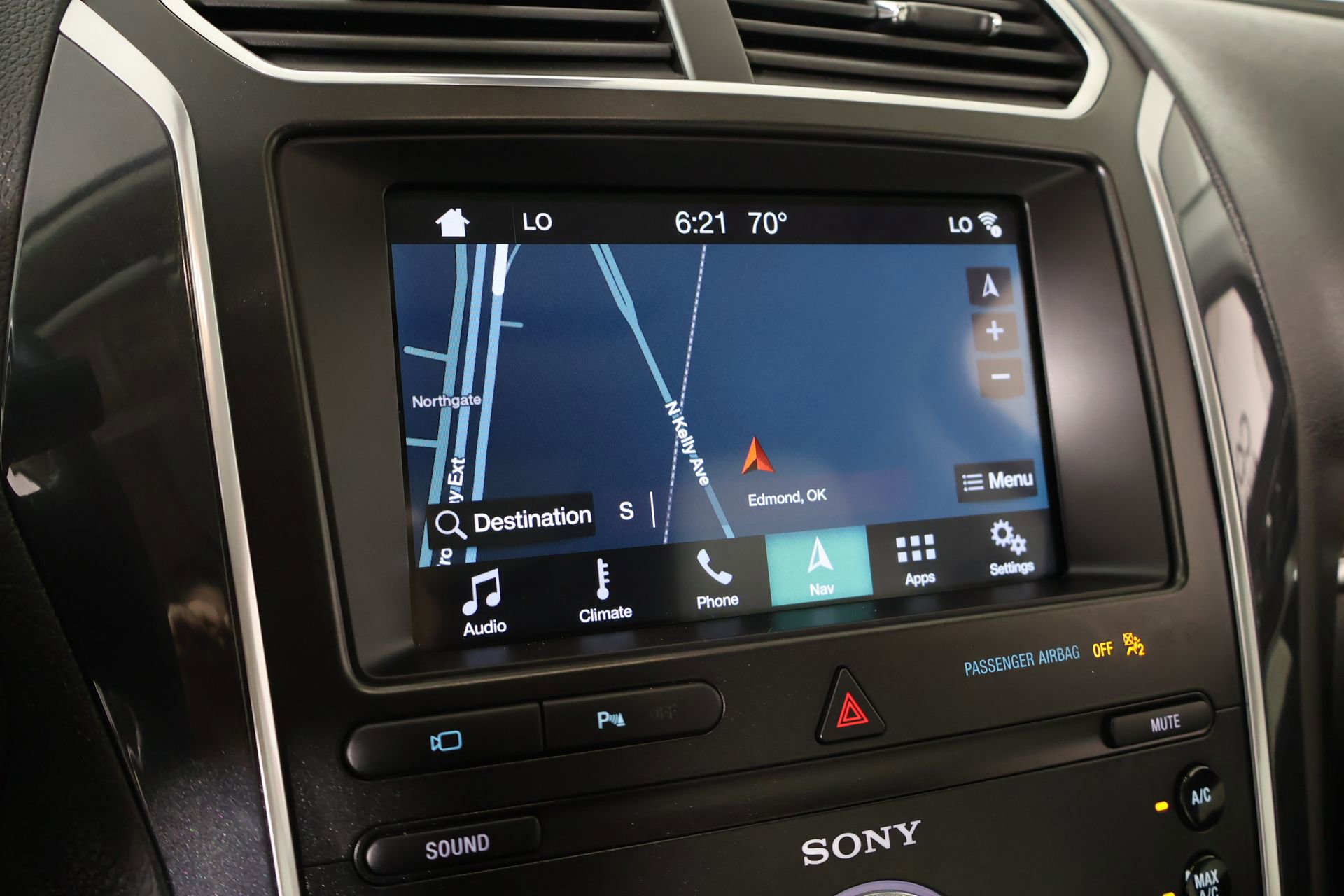 Used 2019 Ford Explorer Limited w/ Limited Luxury Package FWD image 7