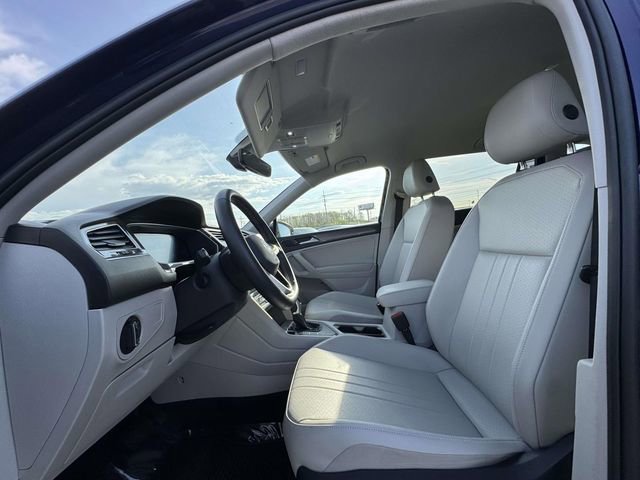 Used 2023 Volkswagen Tiguan SE image 19