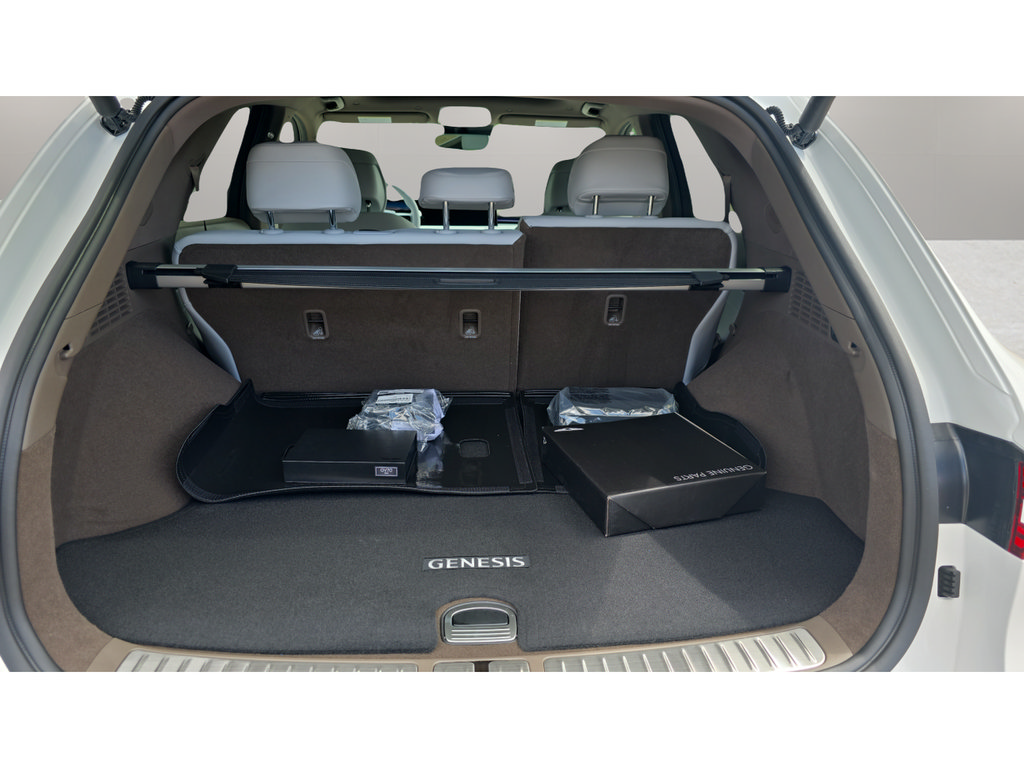 New 2026 Genesis GV70 2.5T Advanced AWD/4WD image 9