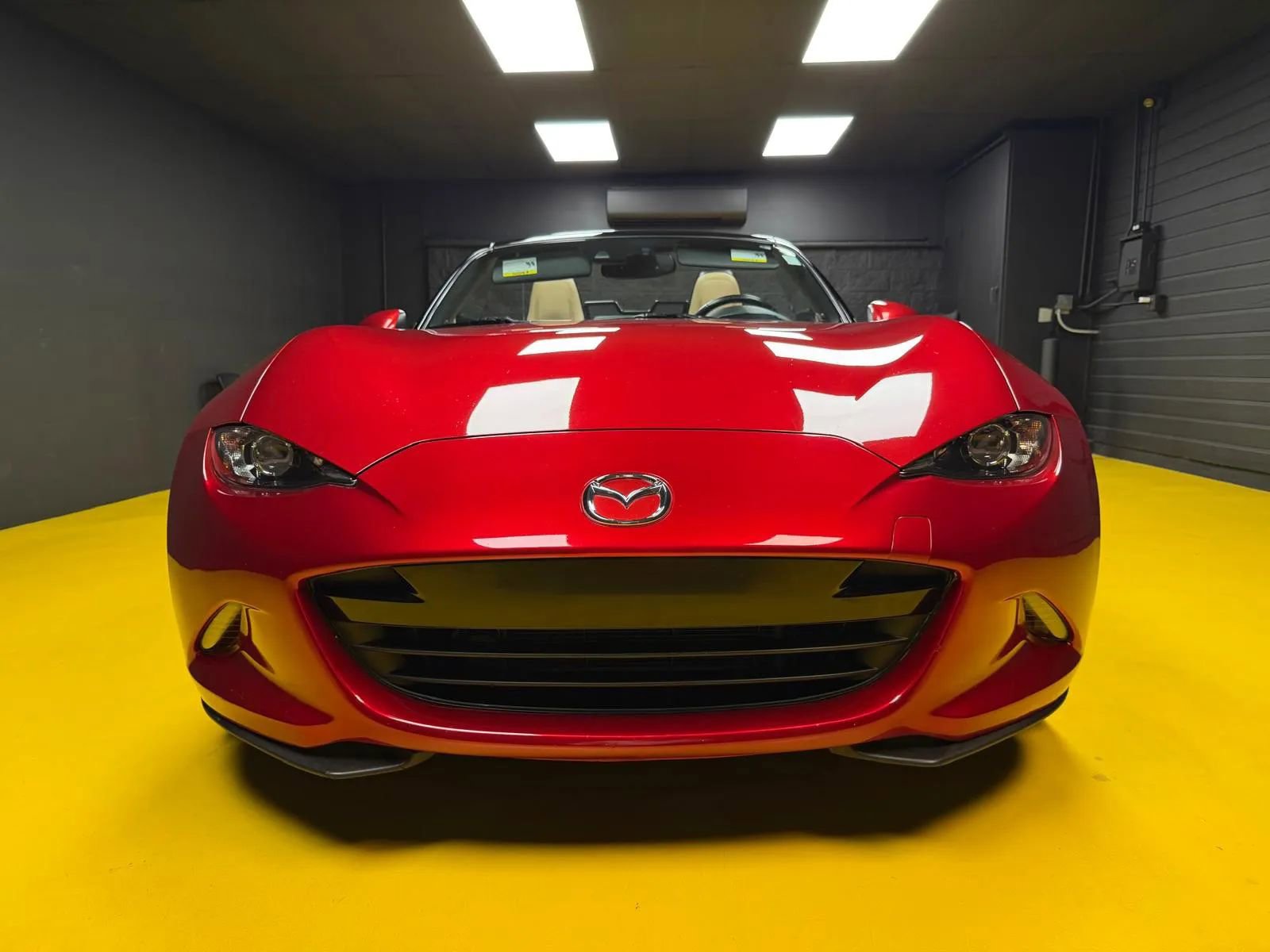 Used 2016 MAZDA MX-5 Miata Grand Touring RWD image 4