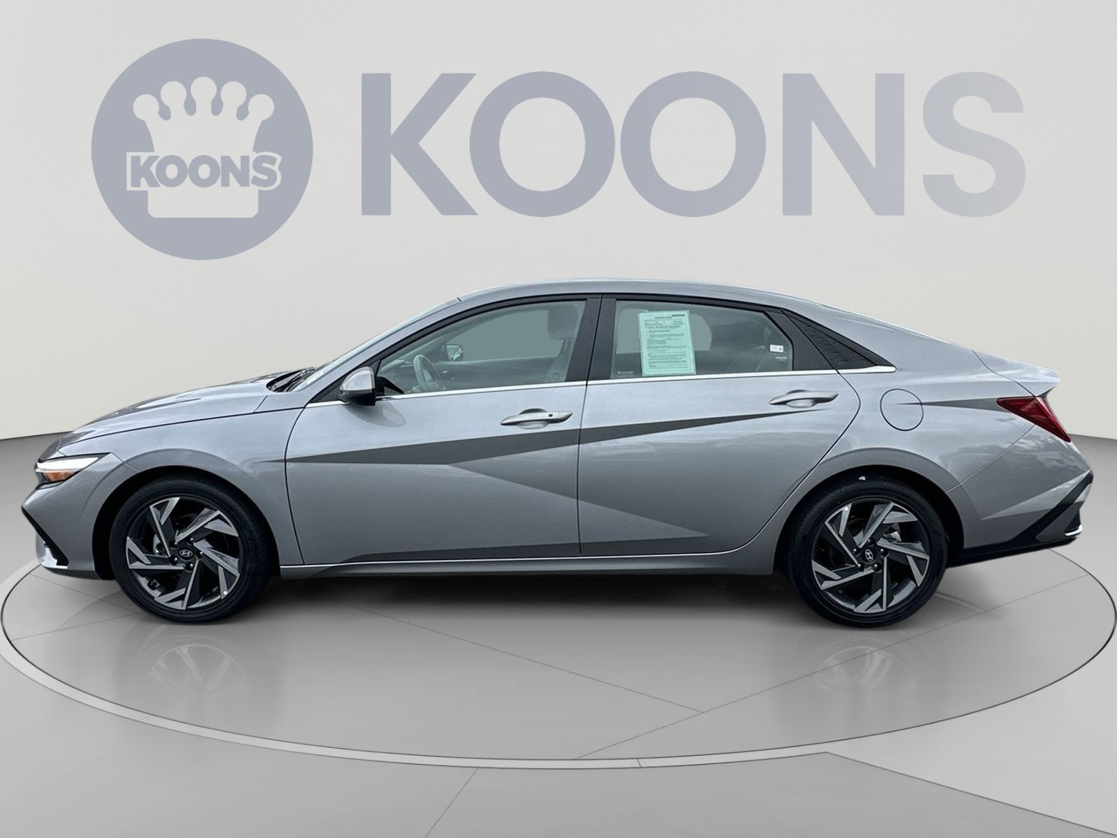 Used 2025 Hyundai Elantra SEL FWD image 7