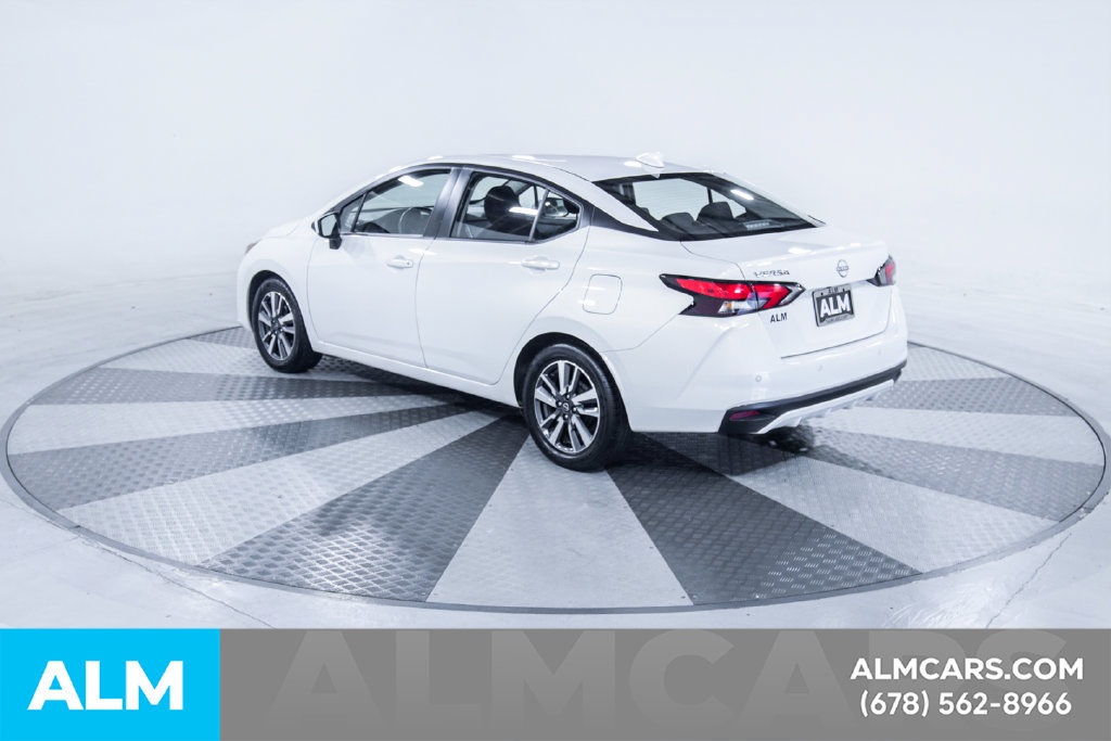 Used 2025 Nissan Versa SV FWD image 5
