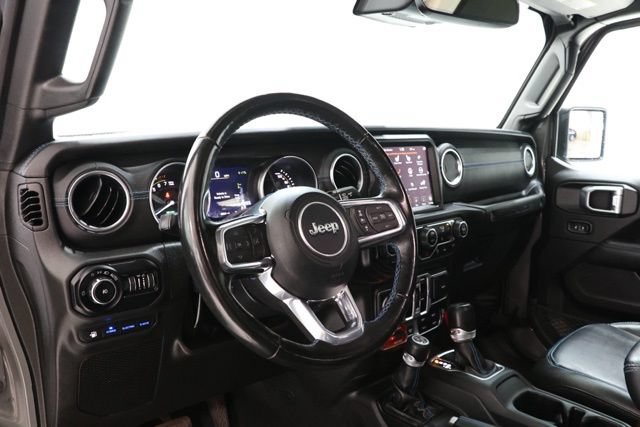 Used 2022 Jeep Wrangler Unlimited Rubicon 4xe w/ Dual Top Group AWD/4WD image 16