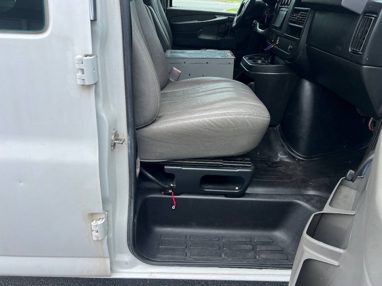 Used 2012 Chevrolet Express 2500 w/ Cold Climate Package RWD image 26