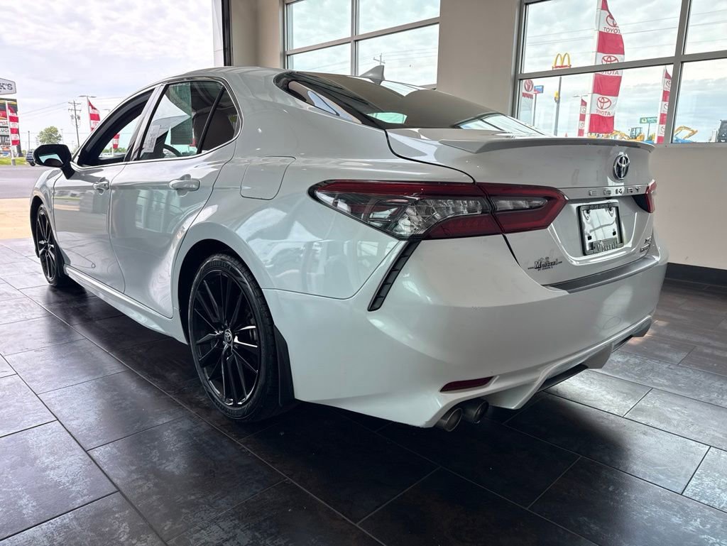 Used 2022 Toyota Camry XSE w/ Navigation Upgrade Package FWD image 8