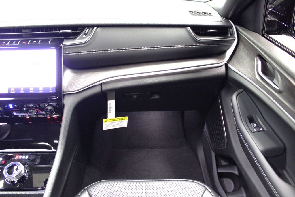 New 2025 Jeep Grand Cherokee Limited w/ Luxury Tech Group II image 27