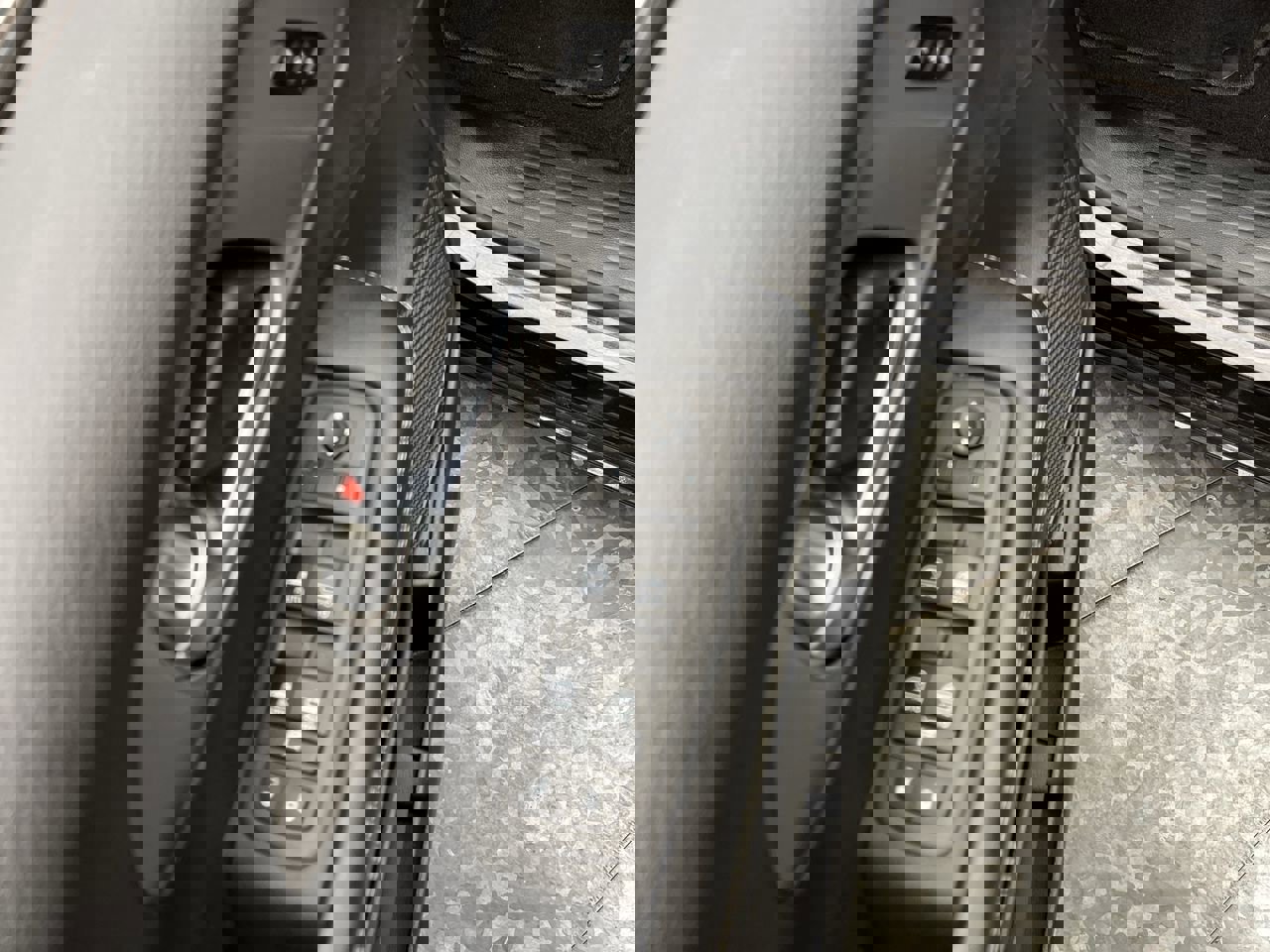 Used 2025 Chrysler Pacifica Select image 7