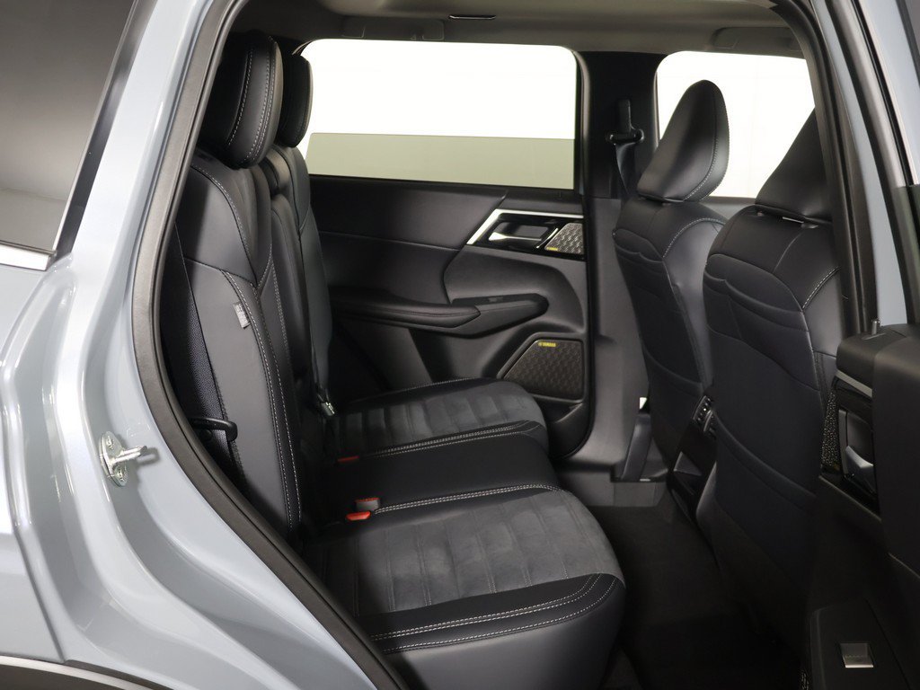 New 2026 Mitsubishi Outlander SE FWD image 34
