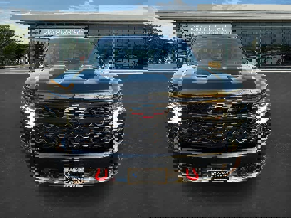 Used 2022 Chevrolet Silverado 1500 ZR2 w/ Technology Package image 3