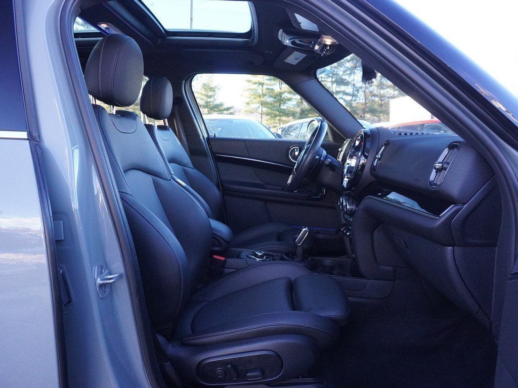 Used 2022 MINI Cooper Countryman S w/ Premium Package image 30