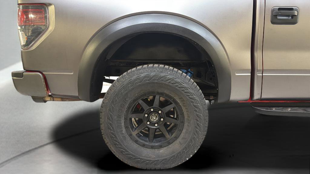 Used 2013 Ford F150 Raptor w/ Luxury Equipment Group image 35