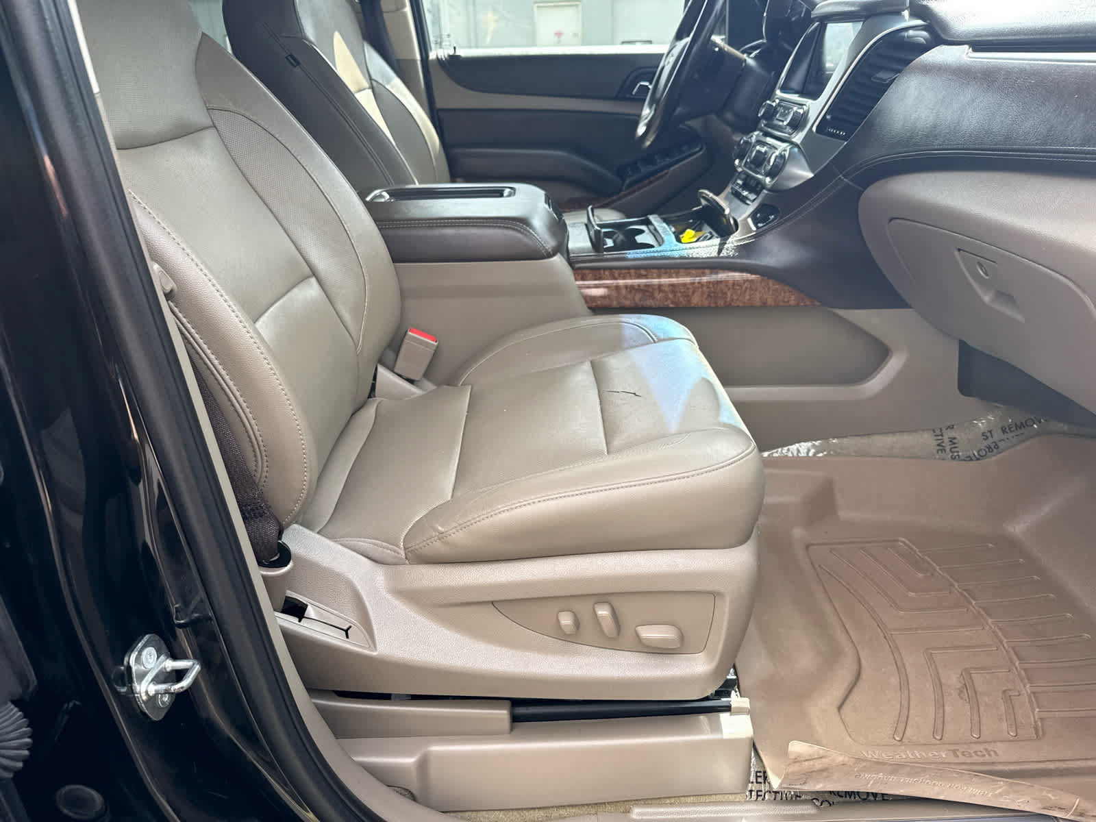 Used 2018 Chevrolet Suburban Premier w/ Max Trailering Package AWD/4WD image 12